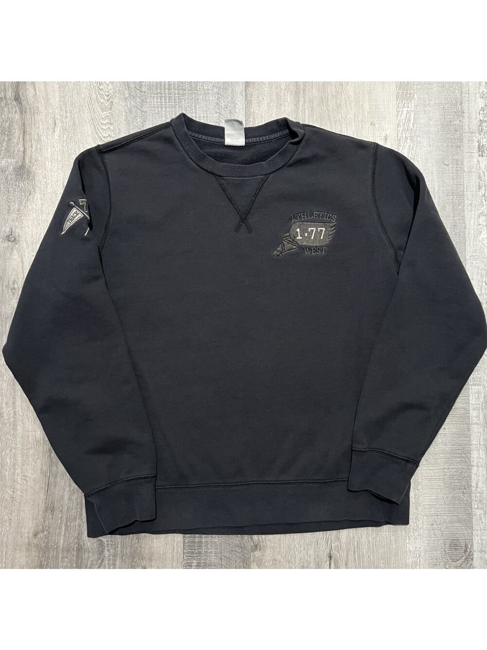 Nike Athletics West Track And Field Sportswear 1-77 Black Crewneck Sweatshirt L